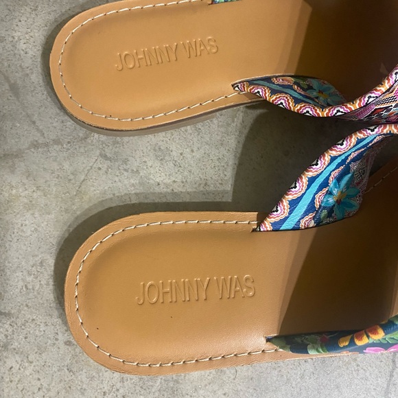 Johnny Was sandals. Comfortable all leather sandals. Size 7. - Picture 7 of 9